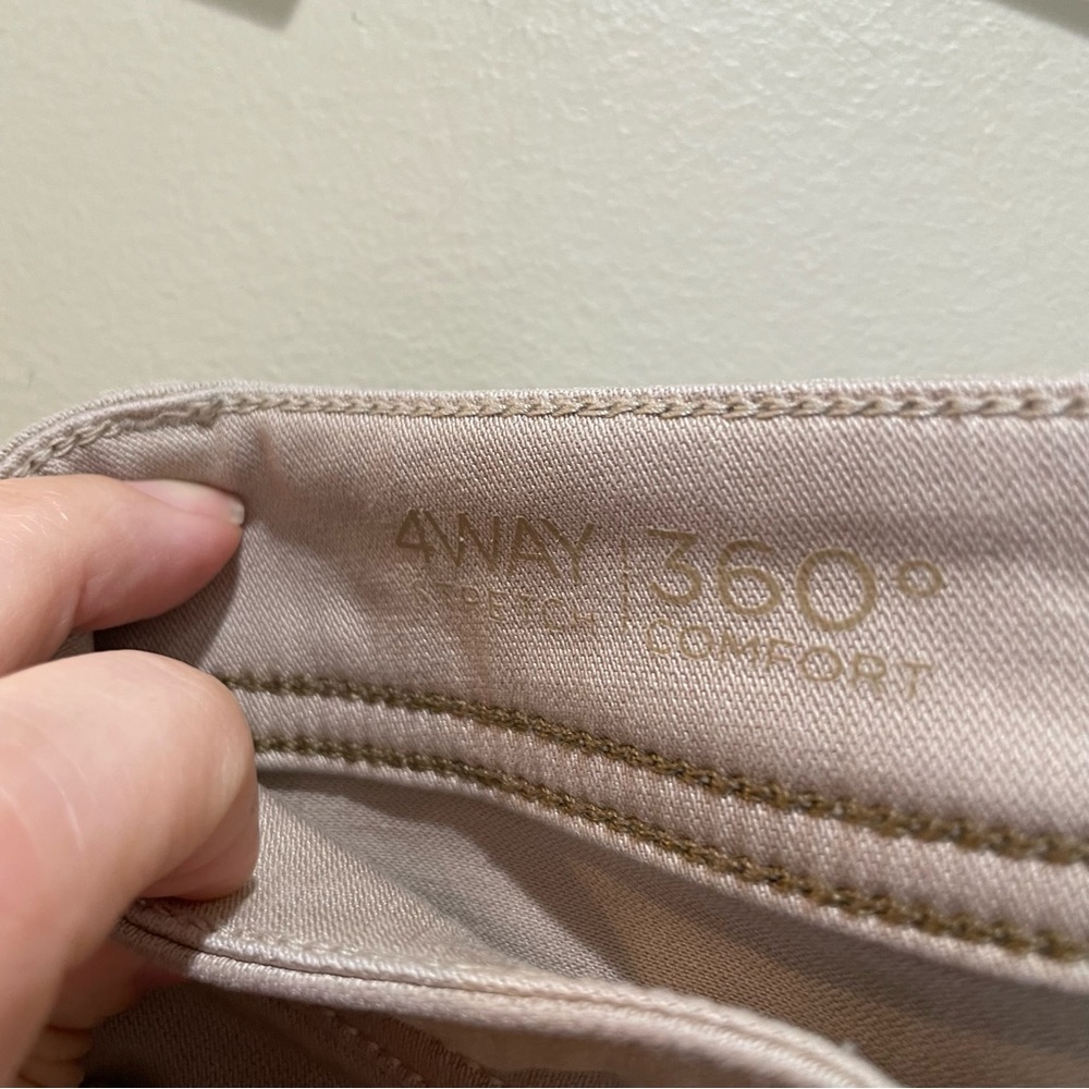 DL1961 Florence Instasculpt Jeans Fawn Size 24 - Picture 5 of 8